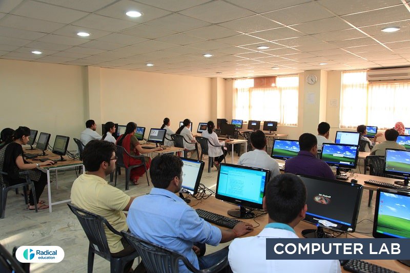 Era Lucknow Medical College, Lucknow computer lab