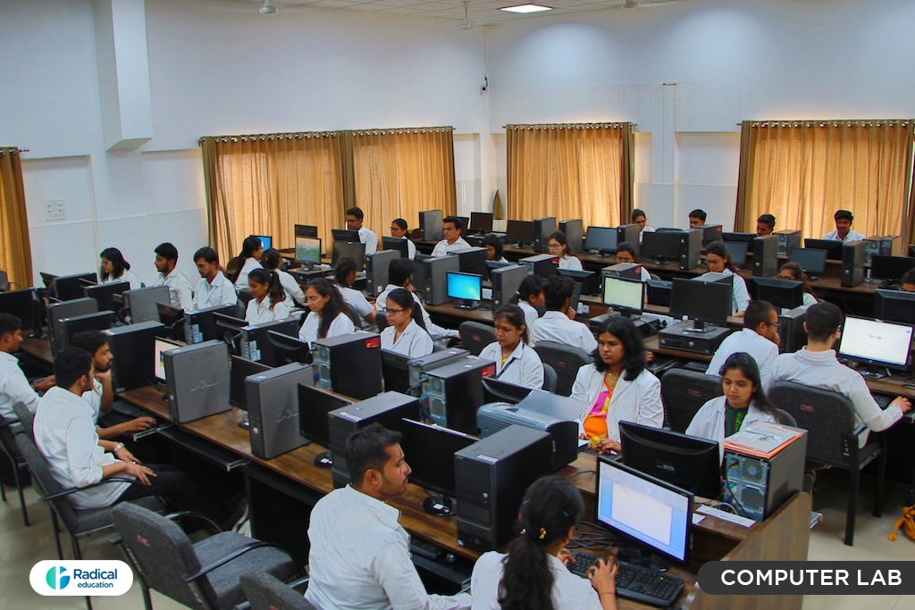 computer lab at Mahatma Gandhi Missions Medical College, Aurangabad
